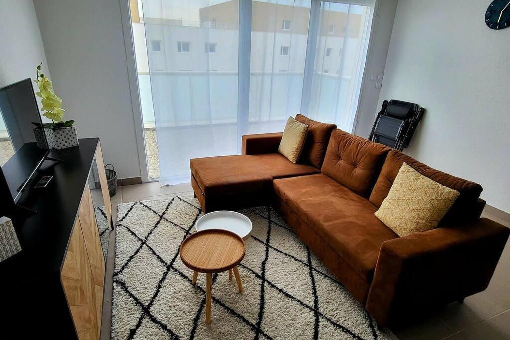 Appartement Avec Balcon/Terrasse Монтё Экстерьер фото
