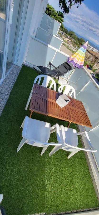 Appartement Avec Balcon/Terrasse Монтё Экстерьер фото